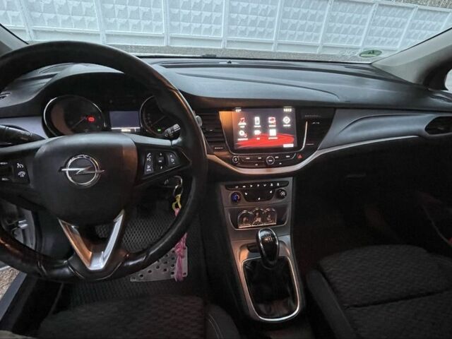 Серый Опель Астра, объемом двигателя 1.6 л и пробегом 185 тыс. км за 10800 $, фото 7 на Automoto.ua