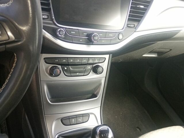 Серый Опель Астра, объемом двигателя 1.6 л и пробегом 240 тыс. км за 10000 $, фото 4 на Automoto.ua