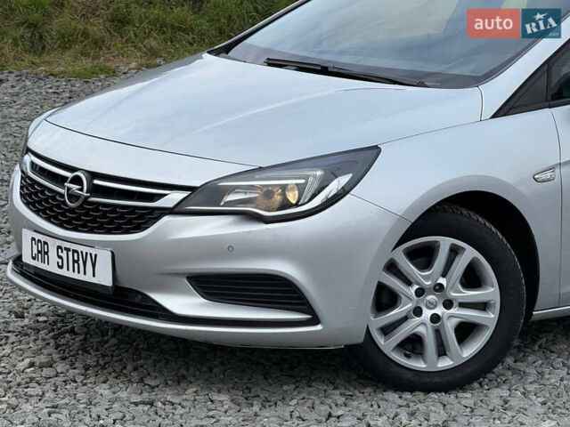 Серый Опель Астра, объемом двигателя 1.6 л и пробегом 250 тыс. км за 9500 $, фото 9 на Automoto.ua