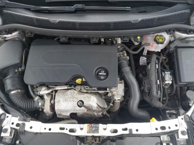 Серый Опель Астра, объемом двигателя 1.6 л и пробегом 166 тыс. км за 10800 $, фото 5 на Automoto.ua