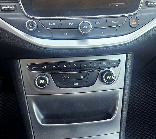 Серый Опель Астра, объемом двигателя 1.6 л и пробегом 205 тыс. км за 10700 $, фото 11 на Automoto.ua