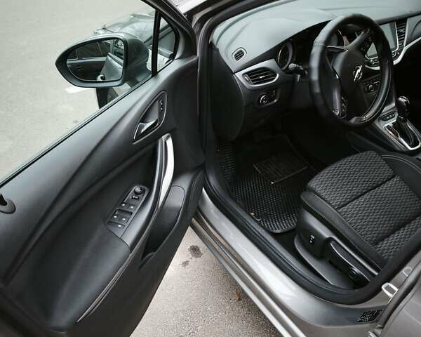 Серый Опель Астра, объемом двигателя 1.6 л и пробегом 258 тыс. км за 11200 $, фото 20 на Automoto.ua