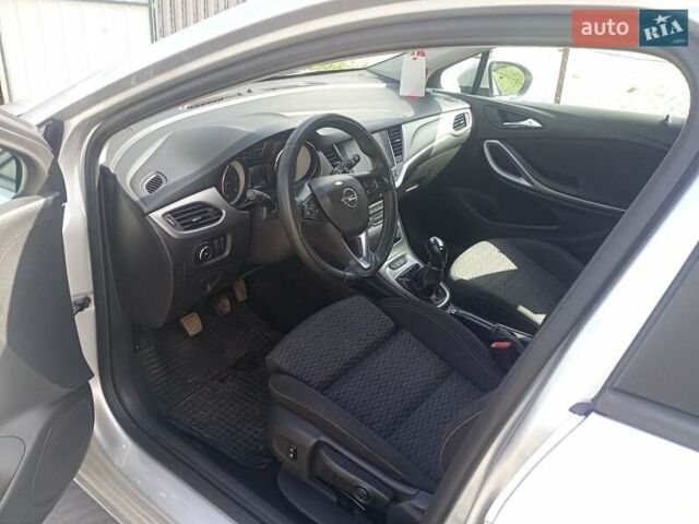 Сірий Опель Астра, об'ємом двигуна 1.6 л та пробігом 240 тис. км за 9900 $, фото 5 на Automoto.ua