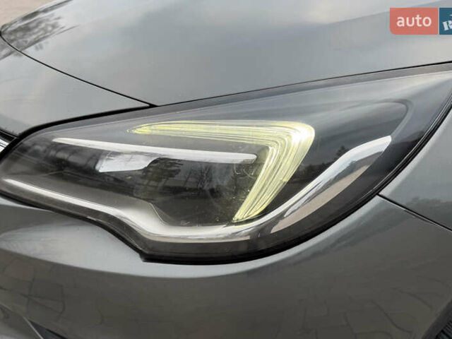 Серый Опель Астра, объемом двигателя 1.6 л и пробегом 209 тыс. км за 10999 $, фото 15 на Automoto.ua