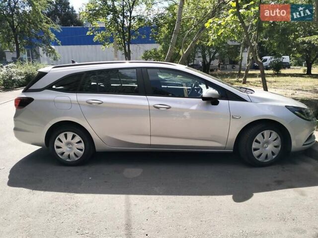 Серый Опель Астра, объемом двигателя 1.6 л и пробегом 336 тыс. км за 10000 $, фото 23 на Automoto.ua