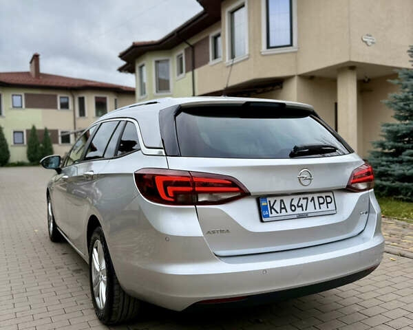 Серый Опель Астра, объемом двигателя 1.6 л и пробегом 136 тыс. км за 11800 $, фото 8 на Automoto.ua