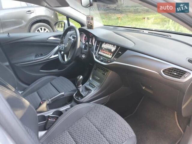 Серый Опель Астра, объемом двигателя 1.6 л и пробегом 336 тыс. км за 10000 $, фото 3 на Automoto.ua