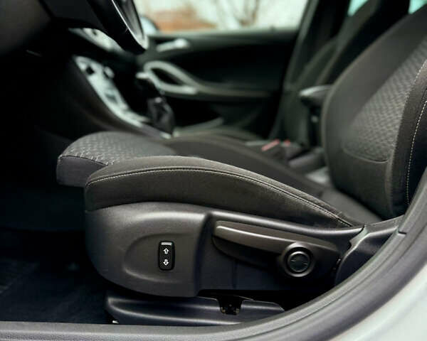 Серый Опель Астра, объемом двигателя 1.6 л и пробегом 136 тыс. км за 11800 $, фото 24 на Automoto.ua