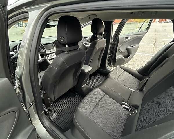 Сірий Опель Астра, об'ємом двигуна 1.6 л та пробігом 218 тис. км за 11000 $, фото 10 на Automoto.ua