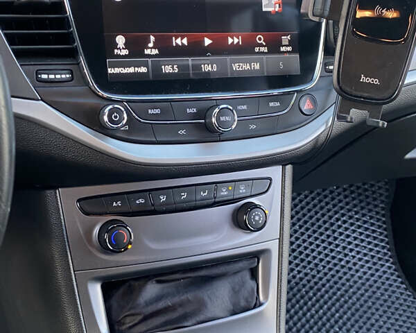 Сірий Опель Астра, об'ємом двигуна 1.6 л та пробігом 210 тис. км за 10000 $, фото 6 на Automoto.ua