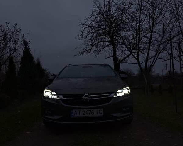 Серый Опель Астра, объемом двигателя 1.6 л и пробегом 192 тыс. км за 12100 $, фото 10 на Automoto.ua