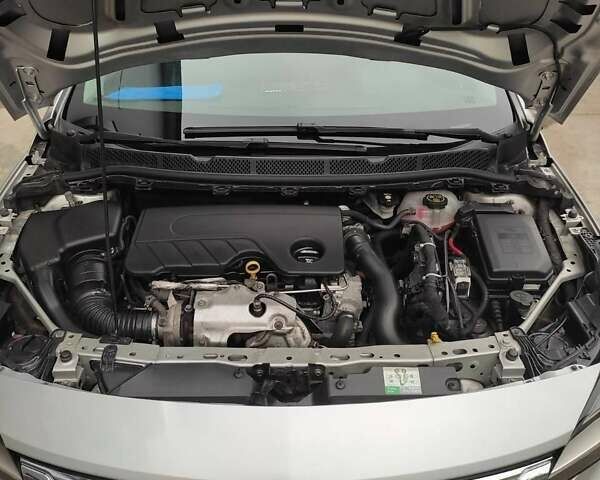 Серый Опель Астра, объемом двигателя 1.6 л и пробегом 261 тыс. км за 12300 $, фото 20 на Automoto.ua