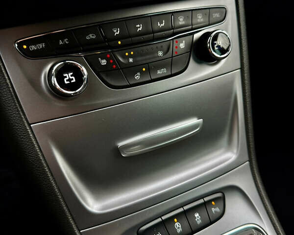 Серый Опель Астра, объемом двигателя 1.6 л и пробегом 136 тыс. км за 11800 $, фото 28 на Automoto.ua