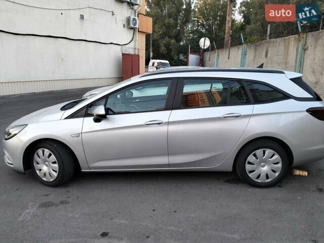 Серый Опель Астра, объемом двигателя 1.6 л и пробегом 336 тыс. км за 10000 $, фото 11 на Automoto.ua