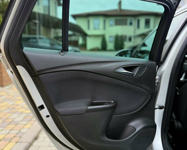 Серый Опель Астра, объемом двигателя 1.6 л и пробегом 136 тыс. км за 11800 $, фото 35 на Automoto.ua