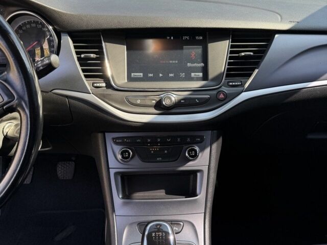 Серый Опель Астра, объемом двигателя 1.6 л и пробегом 255 тыс. км за 9800 $, фото 5 на Automoto.ua