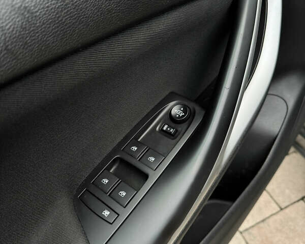 Серый Опель Астра, объемом двигателя 1.6 л и пробегом 209 тыс. км за 10999 $, фото 40 на Automoto.ua