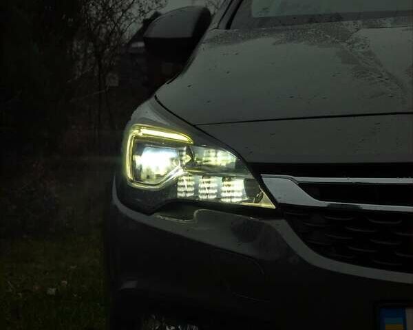 Серый Опель Астра, объемом двигателя 1.6 л и пробегом 192 тыс. км за 12100 $, фото 11 на Automoto.ua