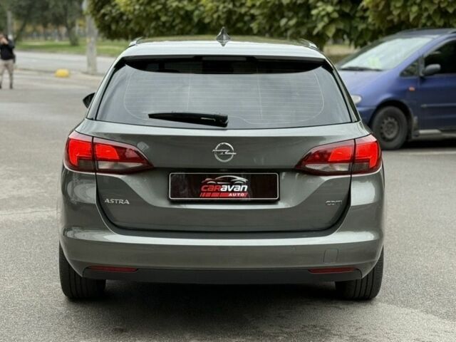 Серый Опель Астра, объемом двигателя 1.6 л и пробегом 157 тыс. км за 12199 $, фото 5 на Automoto.ua