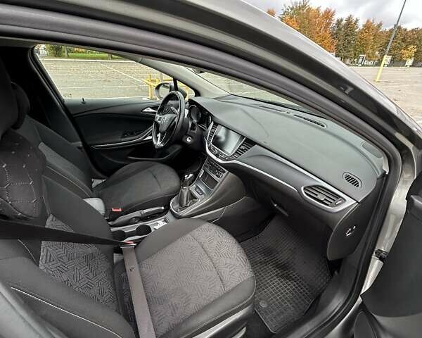 Сірий Опель Астра, об'ємом двигуна 1.6 л та пробігом 218 тис. км за 11000 $, фото 4 на Automoto.ua