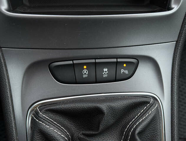 Серый Опель Астра, объемом двигателя 1.6 л и пробегом 209 тыс. км за 10999 $, фото 43 на Automoto.ua