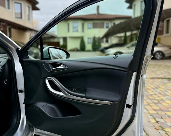 Серый Опель Астра, объемом двигателя 1.6 л и пробегом 136 тыс. км за 11800 $, фото 38 на Automoto.ua