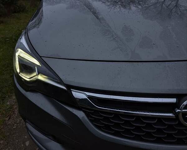 Серый Опель Астра, объемом двигателя 1.6 л и пробегом 192 тыс. км за 12100 $, фото 3 на Automoto.ua