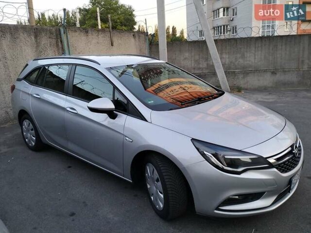 Серый Опель Астра, объемом двигателя 1.6 л и пробегом 336 тыс. км за 10000 $, фото 9 на Automoto.ua