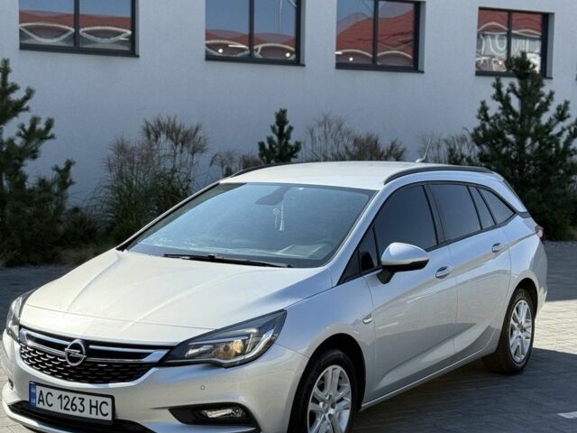 Серый Опель Астра, объемом двигателя 1.6 л и пробегом 255 тыс. км за 9800 $, фото 3 на Automoto.ua