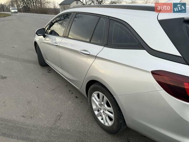 Серый Опель Астра, объемом двигателя 1.6 л и пробегом 171 тыс. км за 10500 $, фото 3 на Automoto.ua