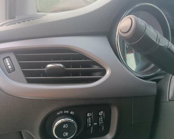 Серый Опель Астра, объемом двигателя 1.6 л и пробегом 256 тыс. км за 11999 $, фото 13 на Automoto.ua