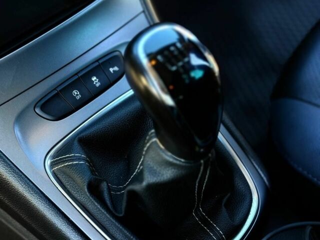 Серый Опель Астра, объемом двигателя 1.6 л и пробегом 191 тыс. км за 9300 $, фото 10 на Automoto.ua