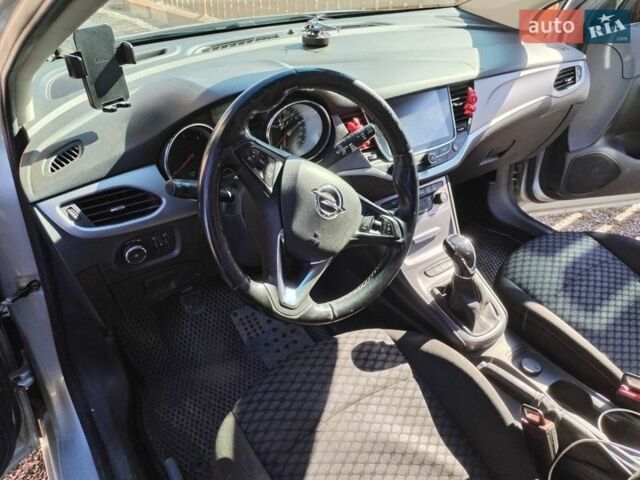 Серый Опель Астра, объемом двигателя 1.6 л и пробегом 250 тыс. км за 10600 $, фото 12 на Automoto.ua