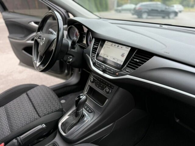 Серый Опель Астра, объемом двигателя 1.6 л и пробегом 157 тыс. км за 12199 $, фото 10 на Automoto.ua