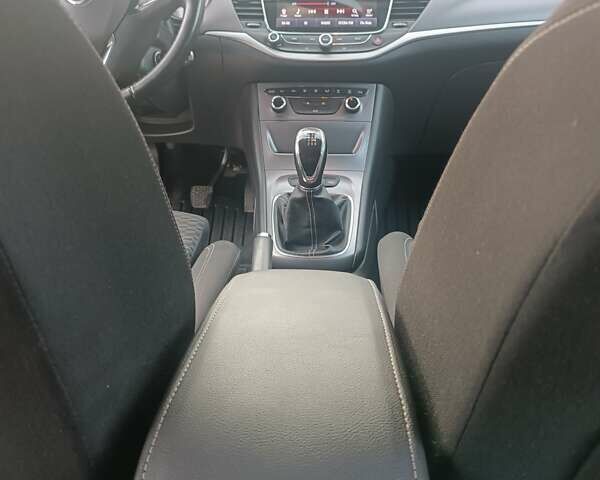 Серый Опель Астра, объемом двигателя 1.6 л и пробегом 256 тыс. км за 11999 $, фото 38 на Automoto.ua