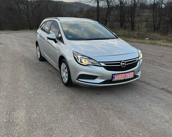 Серый Опель Астра, объемом двигателя 1.62 л и пробегом 146 тыс. км за 8400 $, фото 1 на Automoto.ua