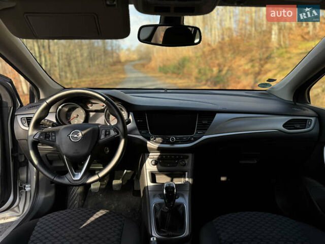 Серый Опель Астра, объемом двигателя 1.6 л и пробегом 167 тыс. км за 11200 $, фото 27 на Automoto.ua