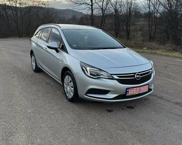 Серый Опель Астра, объемом двигателя 1.62 л и пробегом 146 тыс. км за 8400 $, фото 4 на Automoto.ua