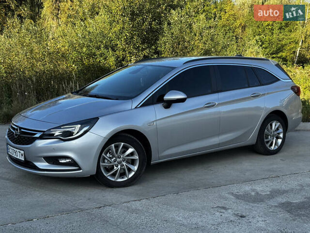 Опель Астра 2019 у Дрогобичі на Automoto.ua Сірий Опель Астра, об'ємом двигуна 1.6 л та пробігом 133 тис. км за 11500 $, фото 2 на Automoto.ua