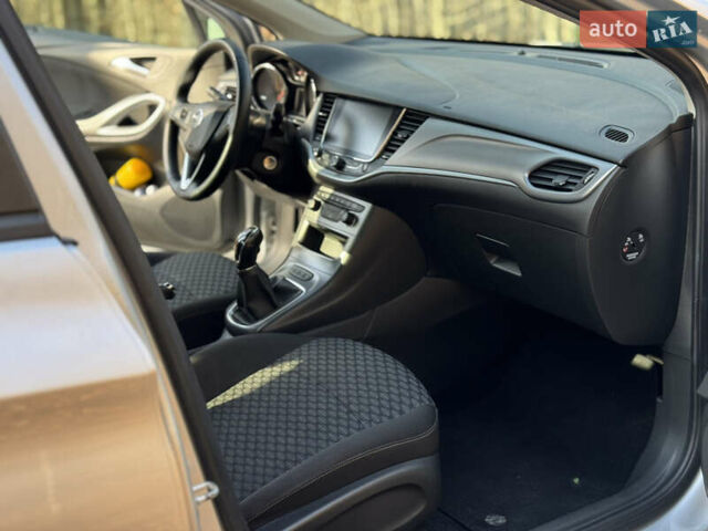 Серый Опель Астра, объемом двигателя 1.6 л и пробегом 167 тыс. км за 11200 $, фото 34 на Automoto.ua