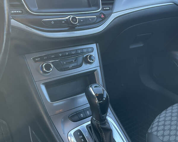 Серый Опель Астра, объемом двигателя 1.6 л и пробегом 207 тыс. км за 10800 $, фото 17 на Automoto.ua