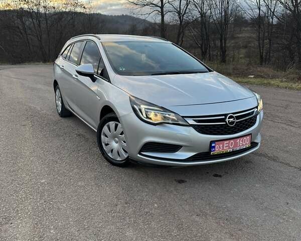 Сірий Опель Астра, об'ємом двигуна 1.6 л та пробігом 146 тис. км за 9000 $, фото 1 на Automoto.ua