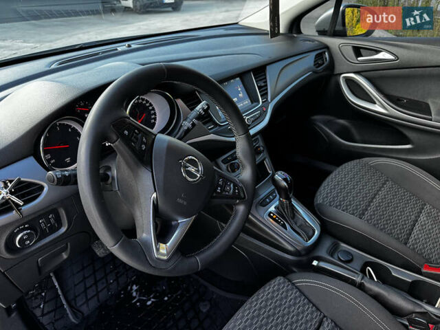 Опель Астра 2019 у Дрогобичі на Automoto.ua Сірий Опель Астра, об'ємом двигуна 1.6 л та пробігом 133 тис. км за 11500 $, фото 9 на Automoto.ua