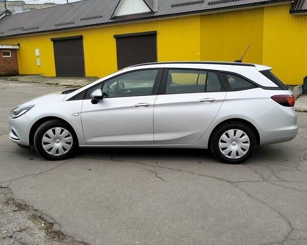 Серый Опель Астра, объемом двигателя 1.6 л и пробегом 178 тыс. км за 11800 $, фото 2 на Automoto.ua