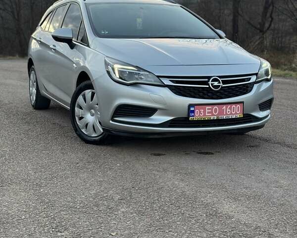 Серый Опель Астра, объемом двигателя 1.62 л и пробегом 146 тыс. км за 8400 $, фото 2 на Automoto.ua