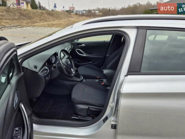 Серый Опель Астра, объемом двигателя 1.5 л и пробегом 270 тыс. км за 9999 $, фото 26 на Automoto.ua