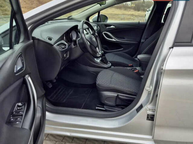 Серый Опель Астра, объемом двигателя 1.5 л и пробегом 270 тыс. км за 9999 $, фото 58 на Automoto.ua