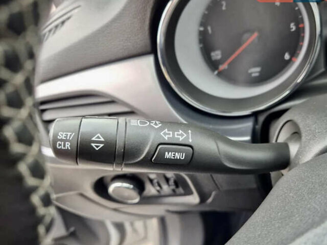 Серый Опель Астра, объемом двигателя 1.5 л и пробегом 270 тыс. км за 9999 $, фото 29 на Automoto.ua