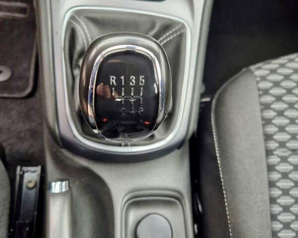 Серый Опель Астра, объемом двигателя 1.5 л и пробегом 270 тыс. км за 9999 $, фото 33 на Automoto.ua