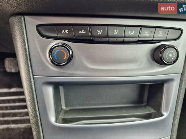 Серый Опель Астра, объемом двигателя 1.5 л и пробегом 270 тыс. км за 9999 $, фото 30 на Automoto.ua